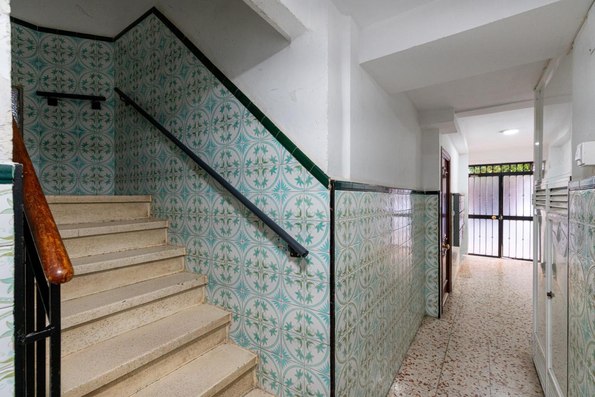 Piso Elegante Y Nuevo De 3 Habitaciones Y 2 Banos Sevilla Exterior foto