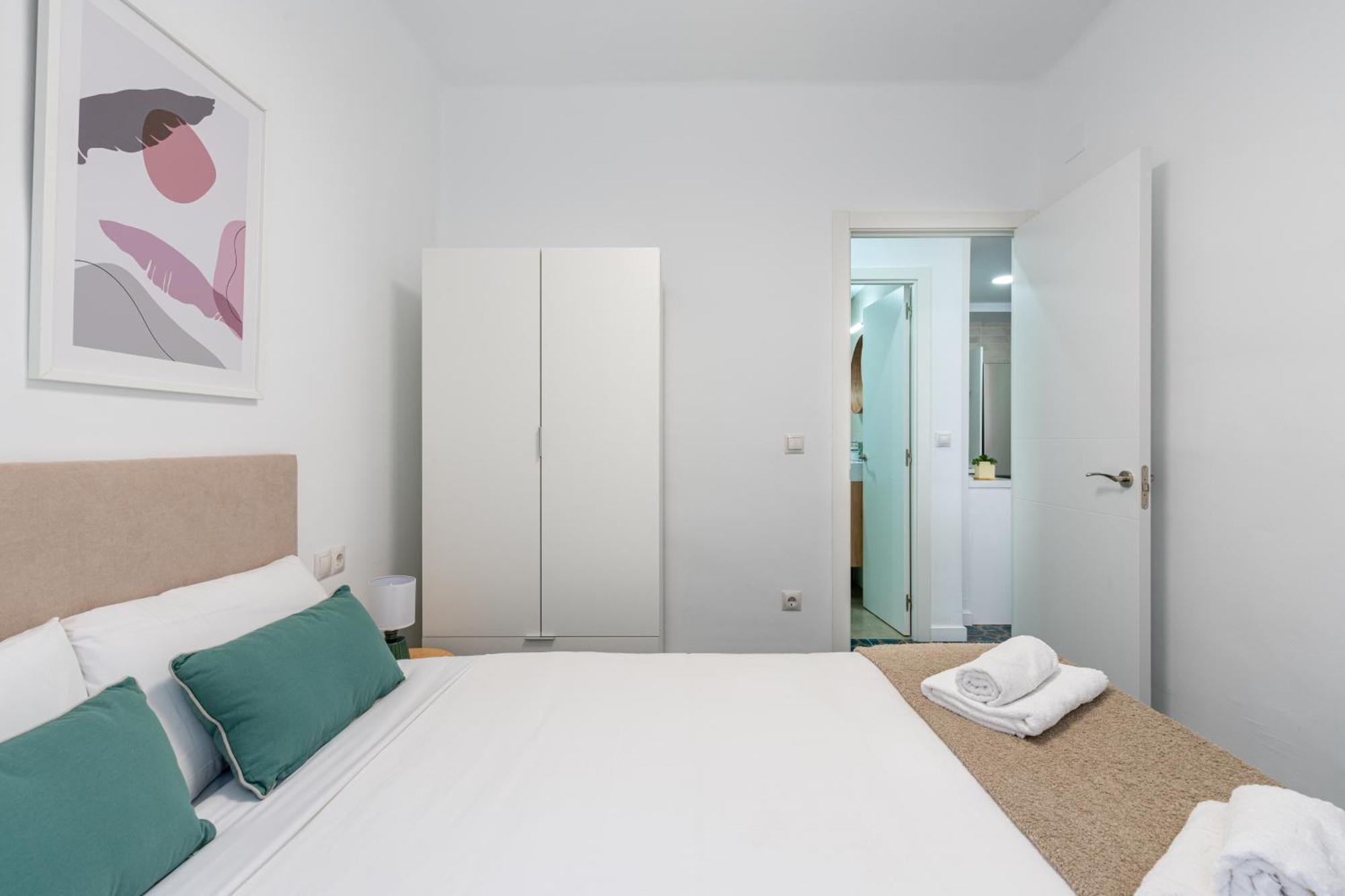 Piso Elegante Y Nuevo De 3 Habitaciones Y 2 Banos Sevilla Exterior foto