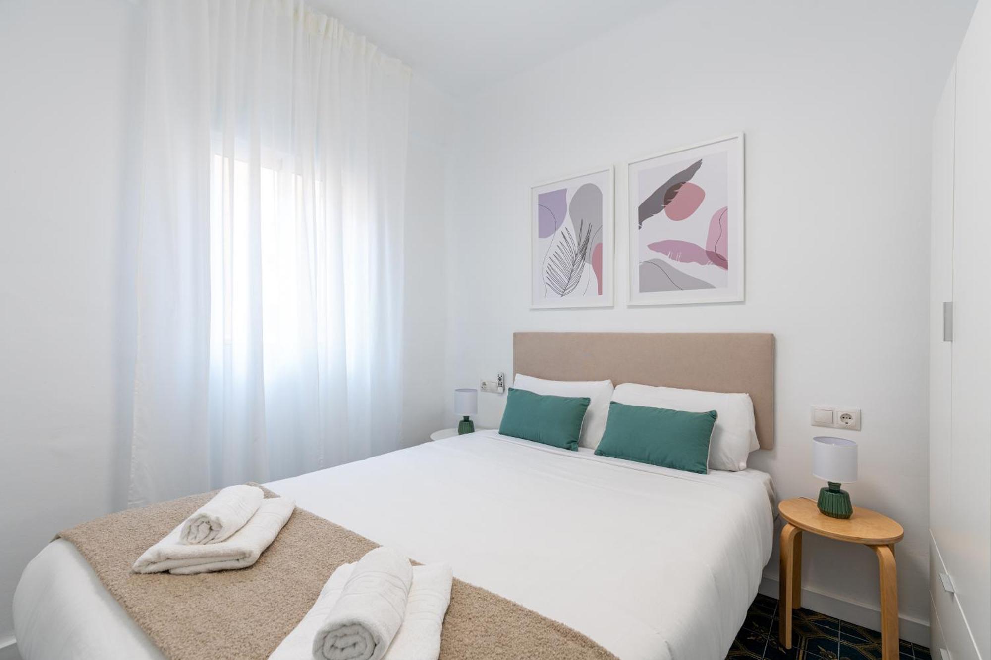 Piso Elegante Y Nuevo De 3 Habitaciones Y 2 Banos Sevilla Exterior foto