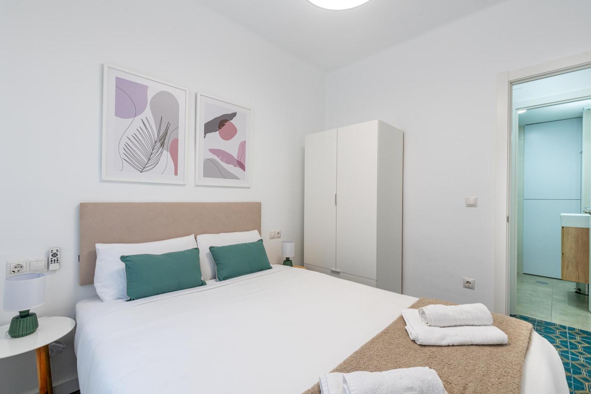 Piso Elegante Y Nuevo De 3 Habitaciones Y 2 Banos Sevilla Exterior foto